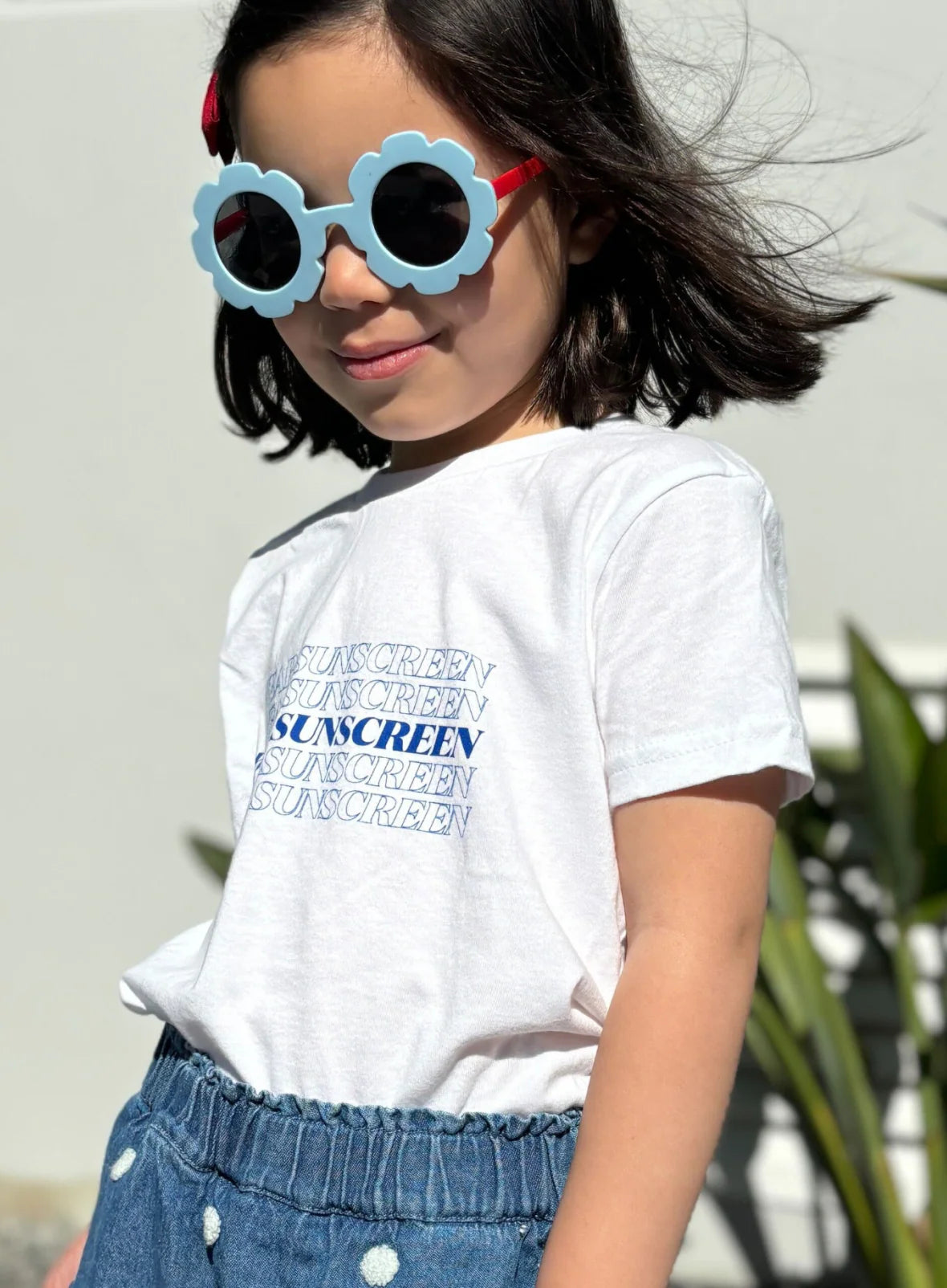 Camiseta con protector solar para niños - Imagen 2